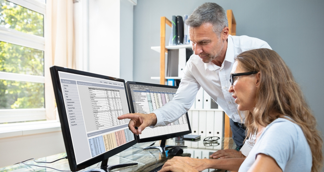 Collaborative data analysis in a modern tech office